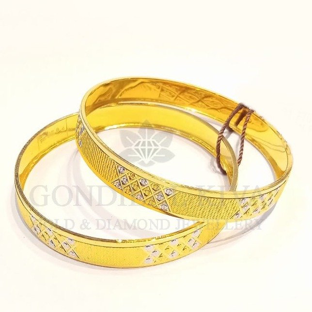 22kt gold bangle gbgh8